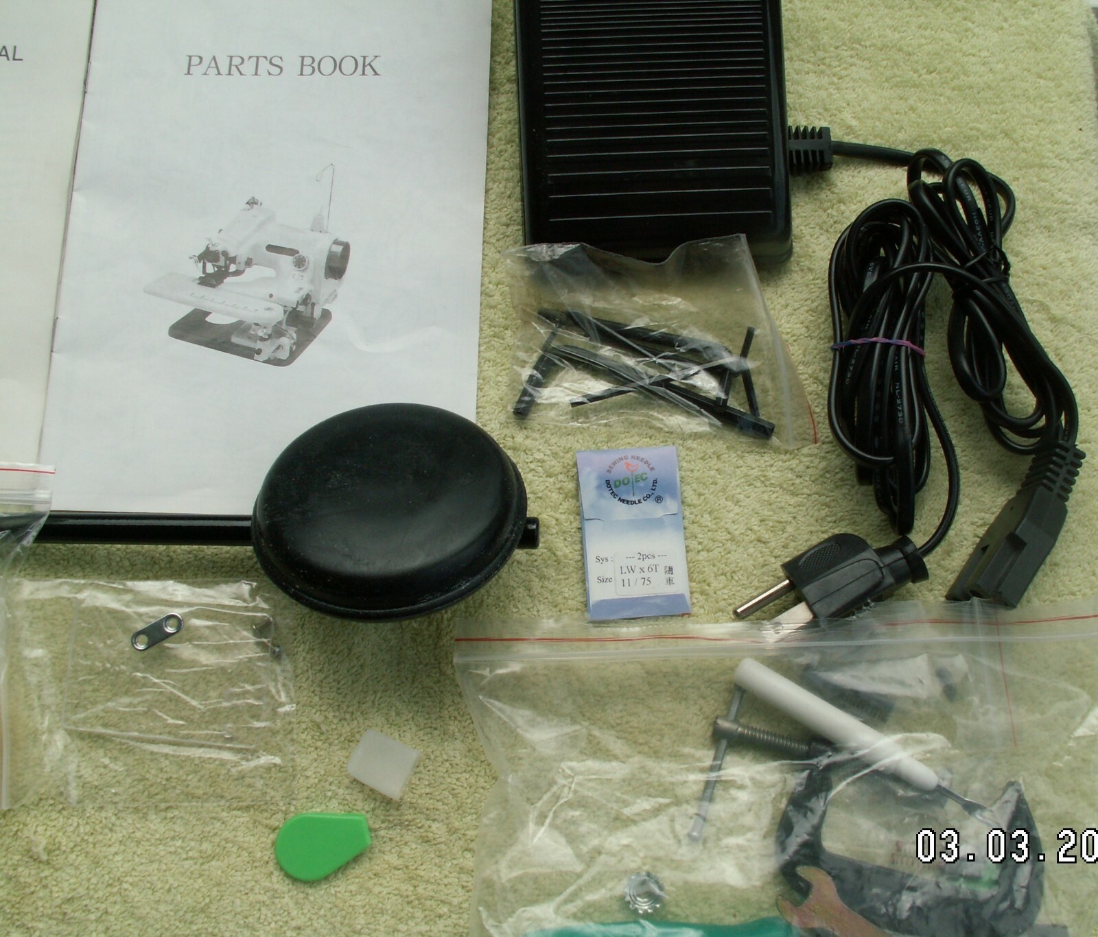 TACSEW BLST-2 PORTABLE INDUSTRIAL BLINDSTITCHER W/ACCESSORIES