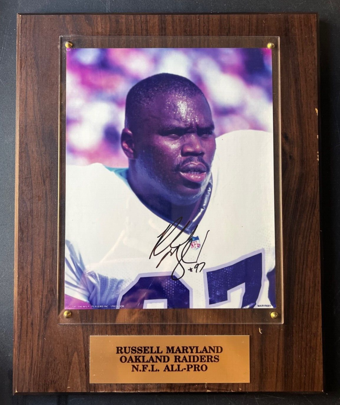 Russell Maryland Oakland Raiders signed autographed, 8x10 Photo, COA will be included Russell Maryland Oakland Raiders signed autographed, 8x10 Photo, COA will be included