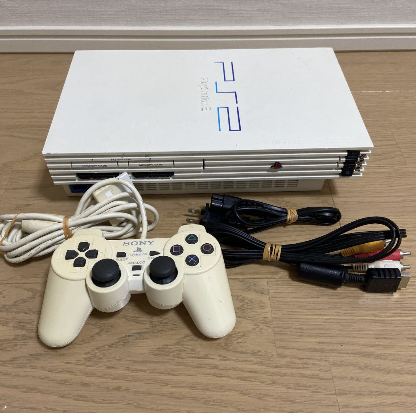 SONY PS2 PlayStation 2 SCPH-55000 White Console SET Japanese SONY PS2 PlayStation 2 SCPH-55000 White Console SET Japanese