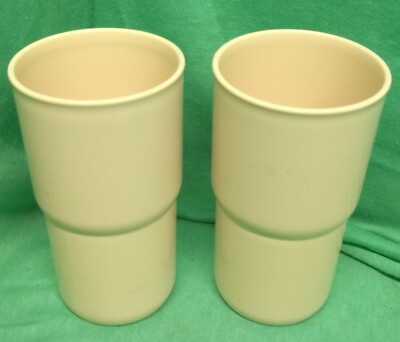 Tupperware 12 oz Tumblers x2