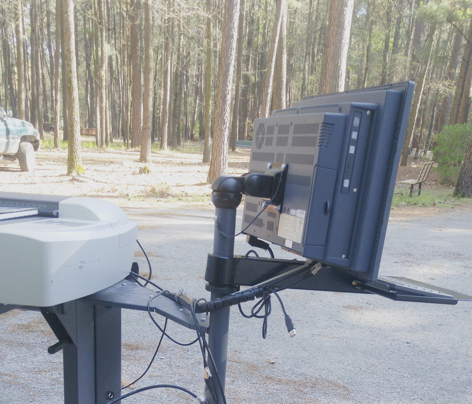 HP DeisgnJet T112 HDMFR Color Plotter w/Touch Monitor