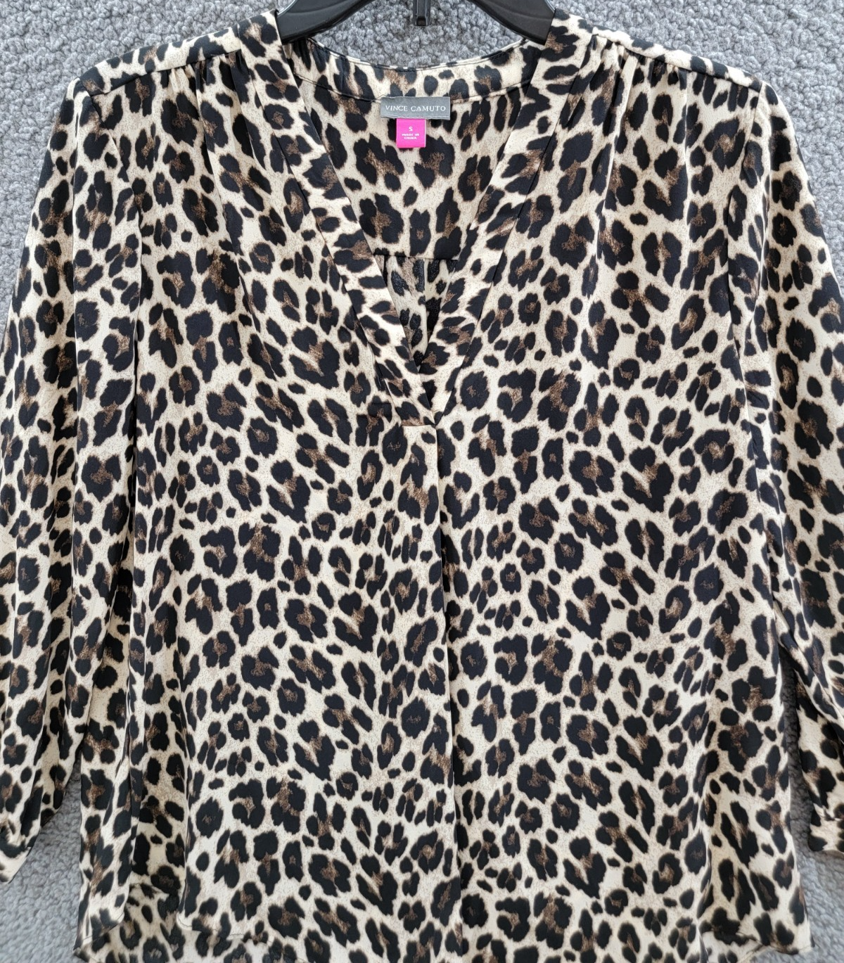 Vince Camuto Leopard Print V-Neck Top Women's S Rich Black Multi 3/4 Sleeve - Picture 3 of 16