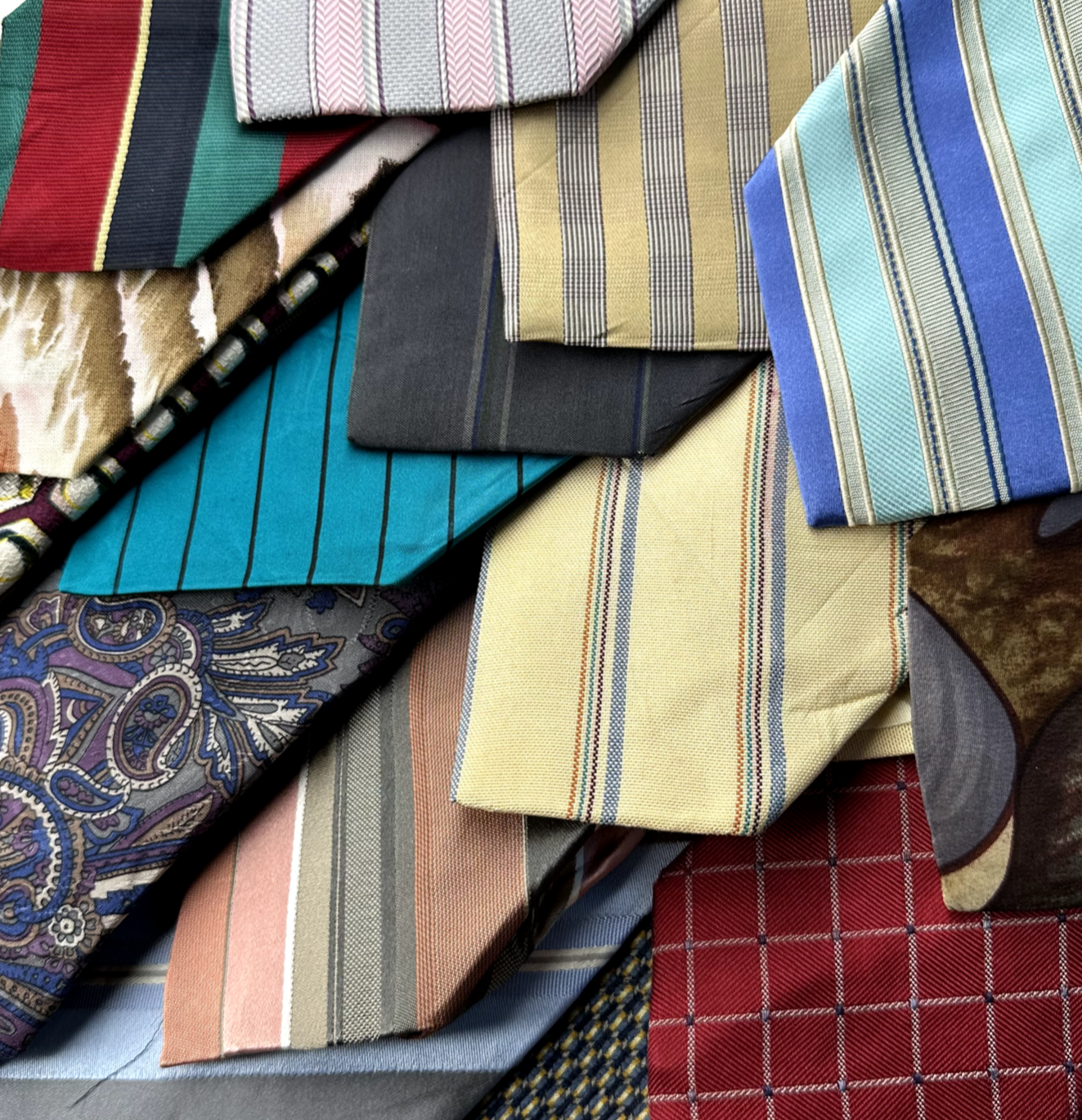 50 Mens Ties Neckties Lot Quilters Crafts Quilting Fabric Hobby Arts Mixed