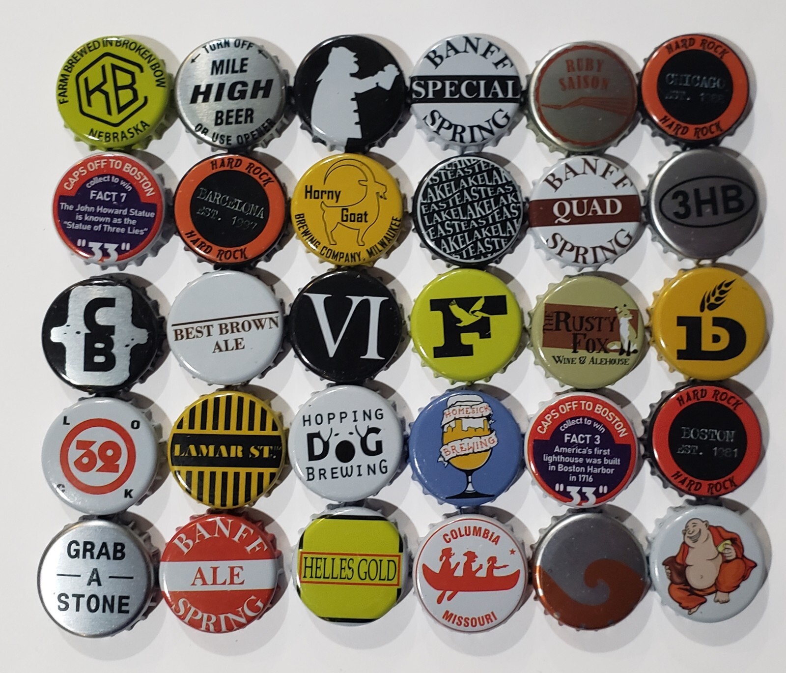 500 Beer Bottle Caps (((NO DENTS))) (((HUGE VARIETY)))