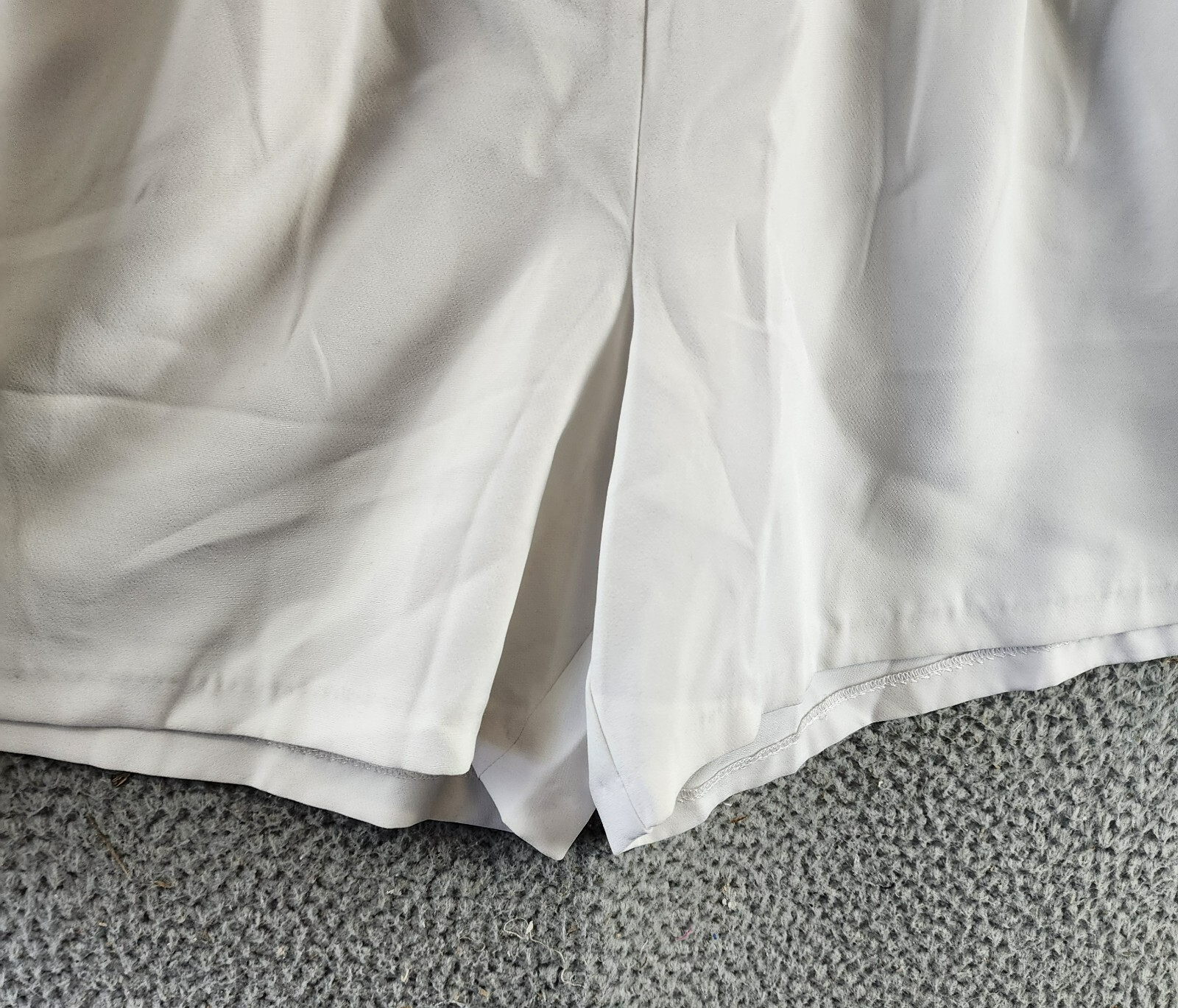 Ellen Tracy High Waisted Pleated Shorts Women's L White Zip Hook & Bar Closure - Picture 10 of 14