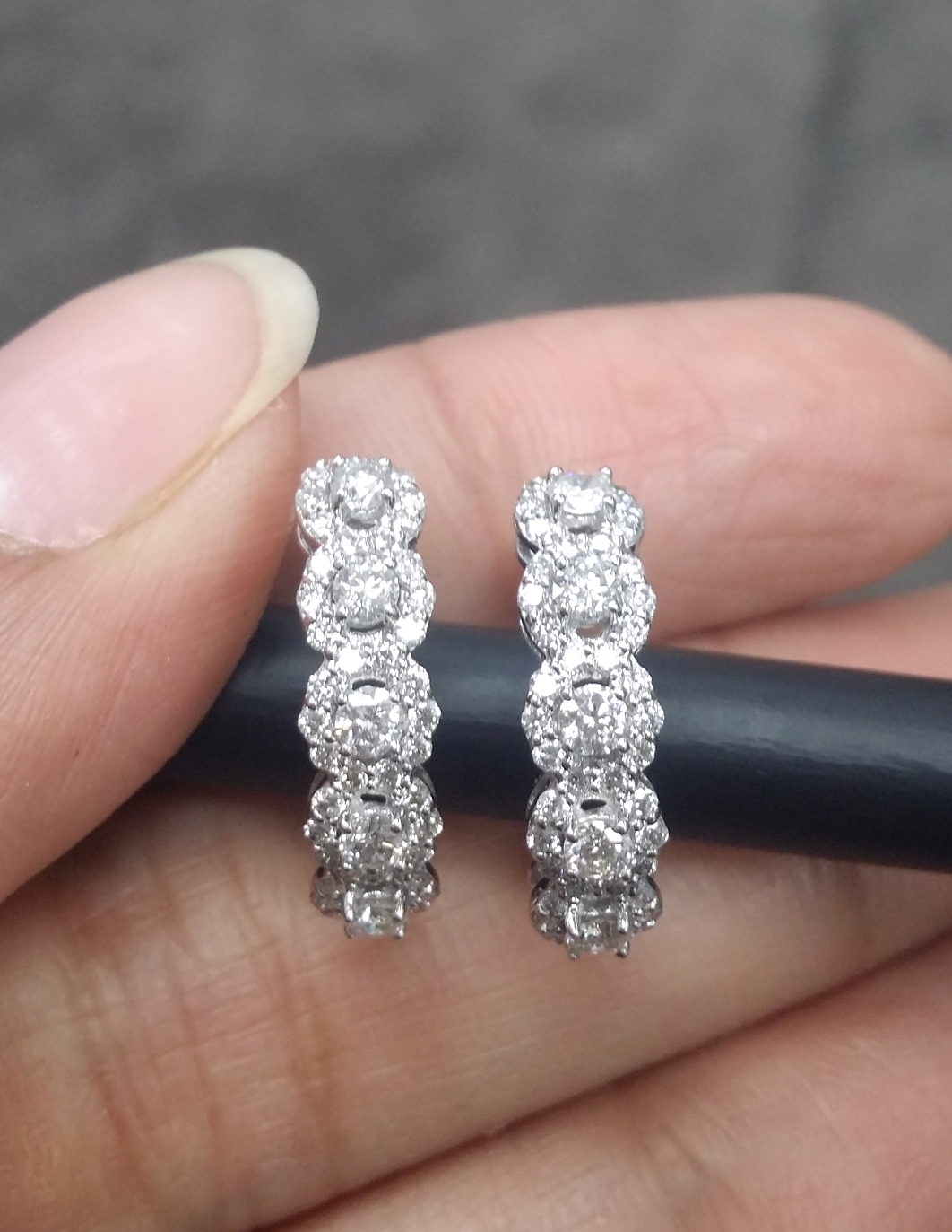 Pre-owned Handmade Steal Deal 1.10 Carat Natural Round Diamonds Hoops Huggies Earrings In 14k Gold In White