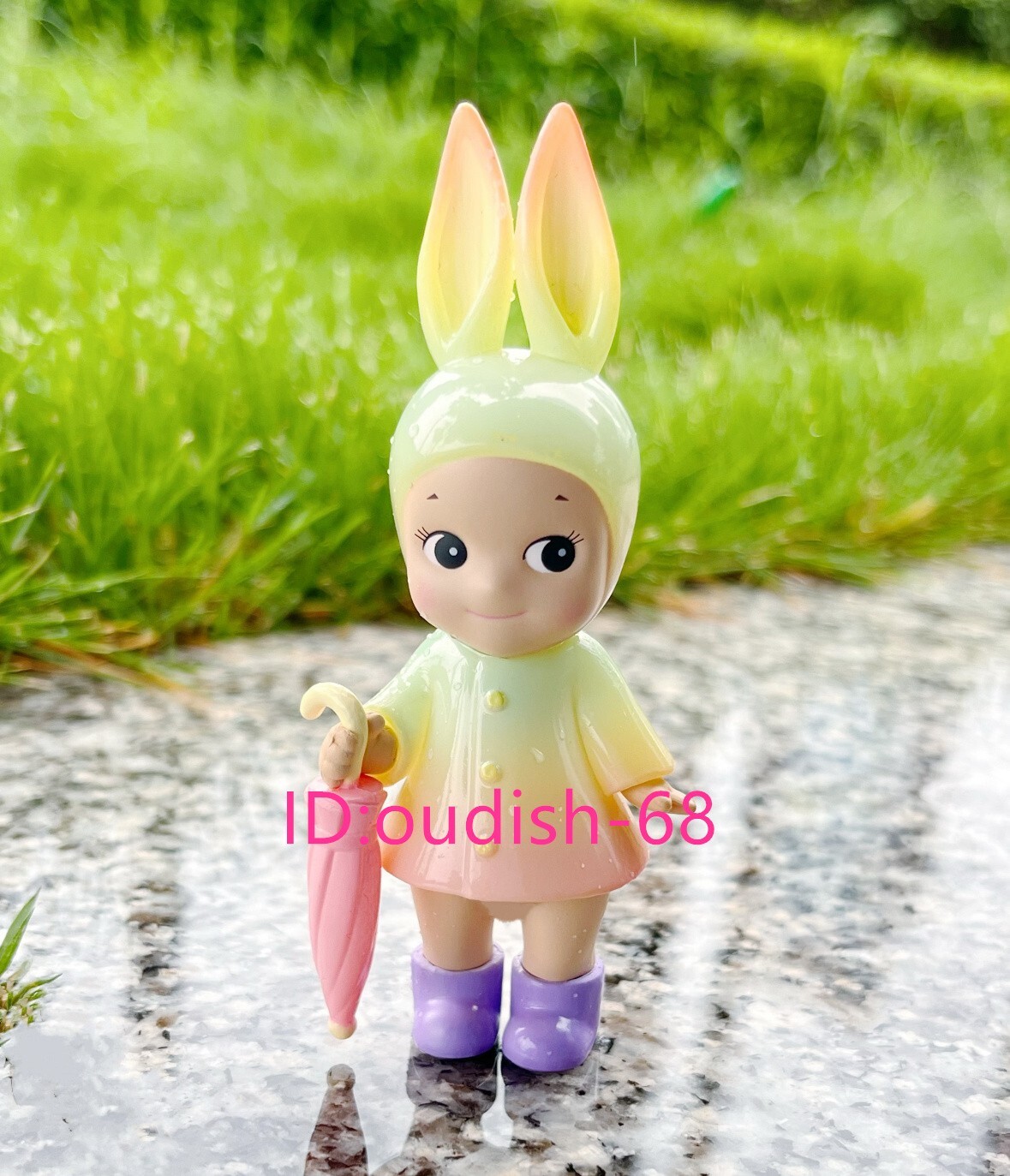 Secret Raincoat Rabbit - Sonny Angel I Love Rainy Day Mini