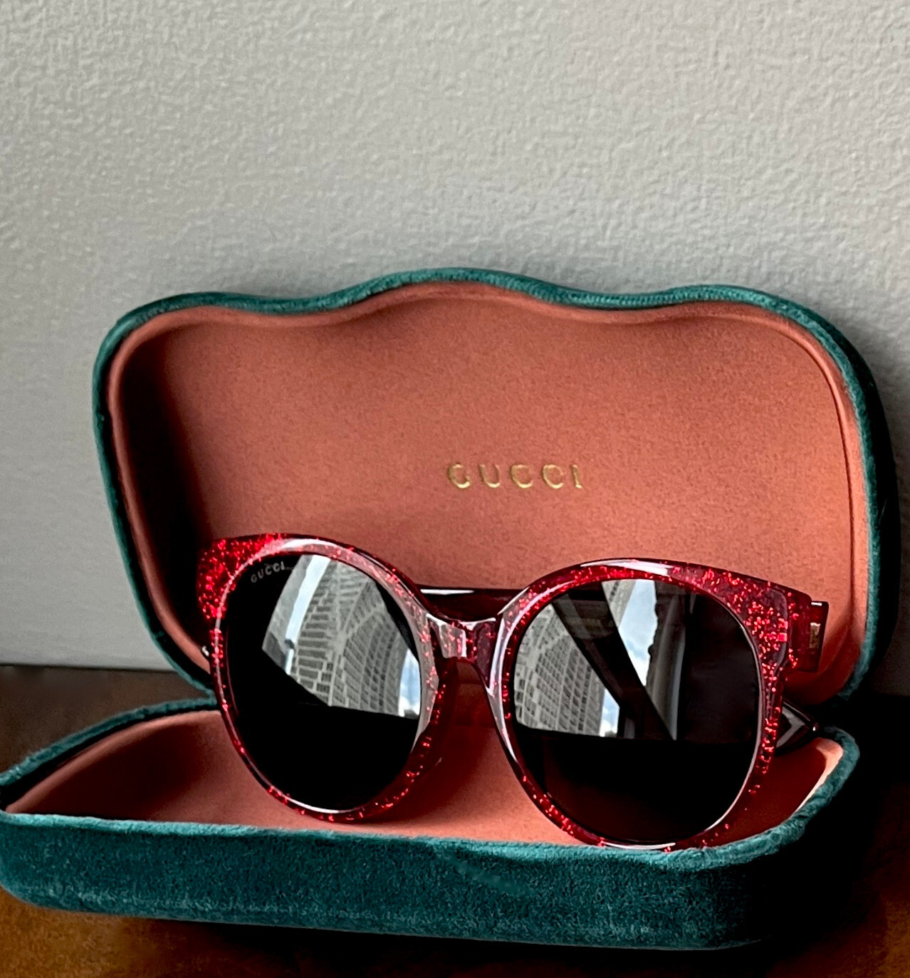 GUCCI グリッター赤 キャットアイ サングラス $_57.JPG?set_id=880000500F