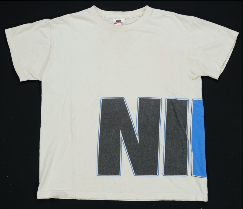 Rare Vintage NIKE Spell Out Swoosh Block Letters T Shirt 90s 2000s