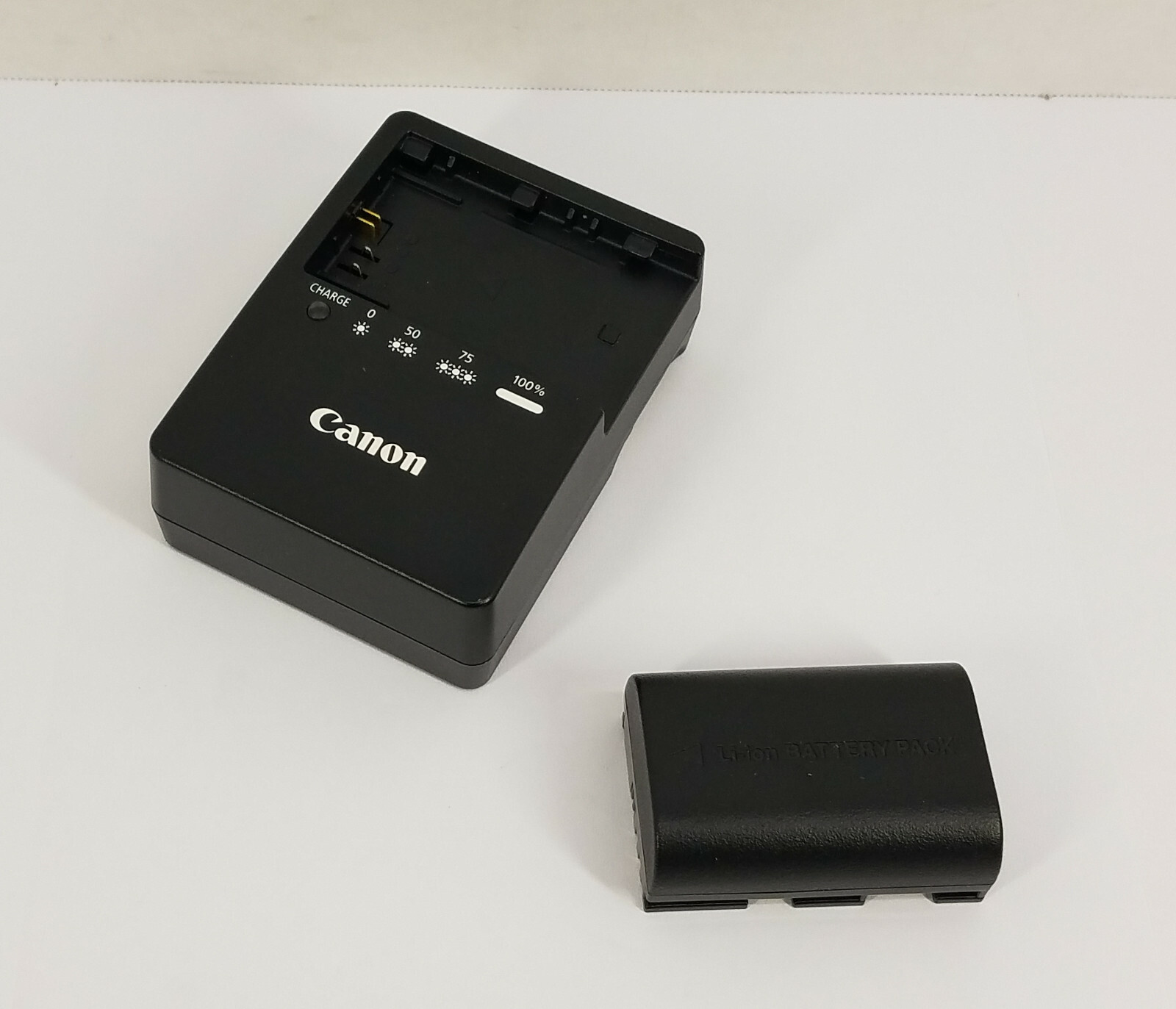 Original Canon LC-E6 Battery Charger for Canon EOS 5D Mark Original Canon LC-E6 Battery Charger for Canon EOS 5D Mark