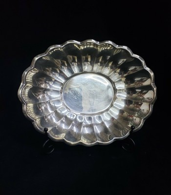 Reed and Barton 15 Scalloped Silver Bowl 15 Inch Silver Plated Serving Dish
