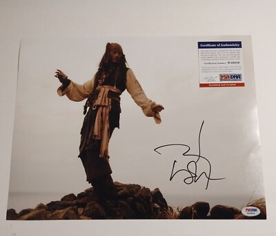 JOHNNY DEPP SIGNED PIRATES OF THE CARIBBEAN PSA/DNA COA AUTHENTICATED