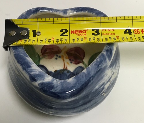 Gail Pittman Trinket Dish Bowl Heart Shaped Blue Grapevine Signed