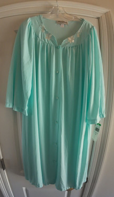 Miss Elaine Women s Large Robe - New
