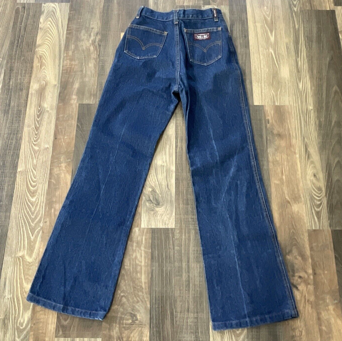 Vintage Women's Levi's 26563-0214 “Big E” Jeans Size 9 W23