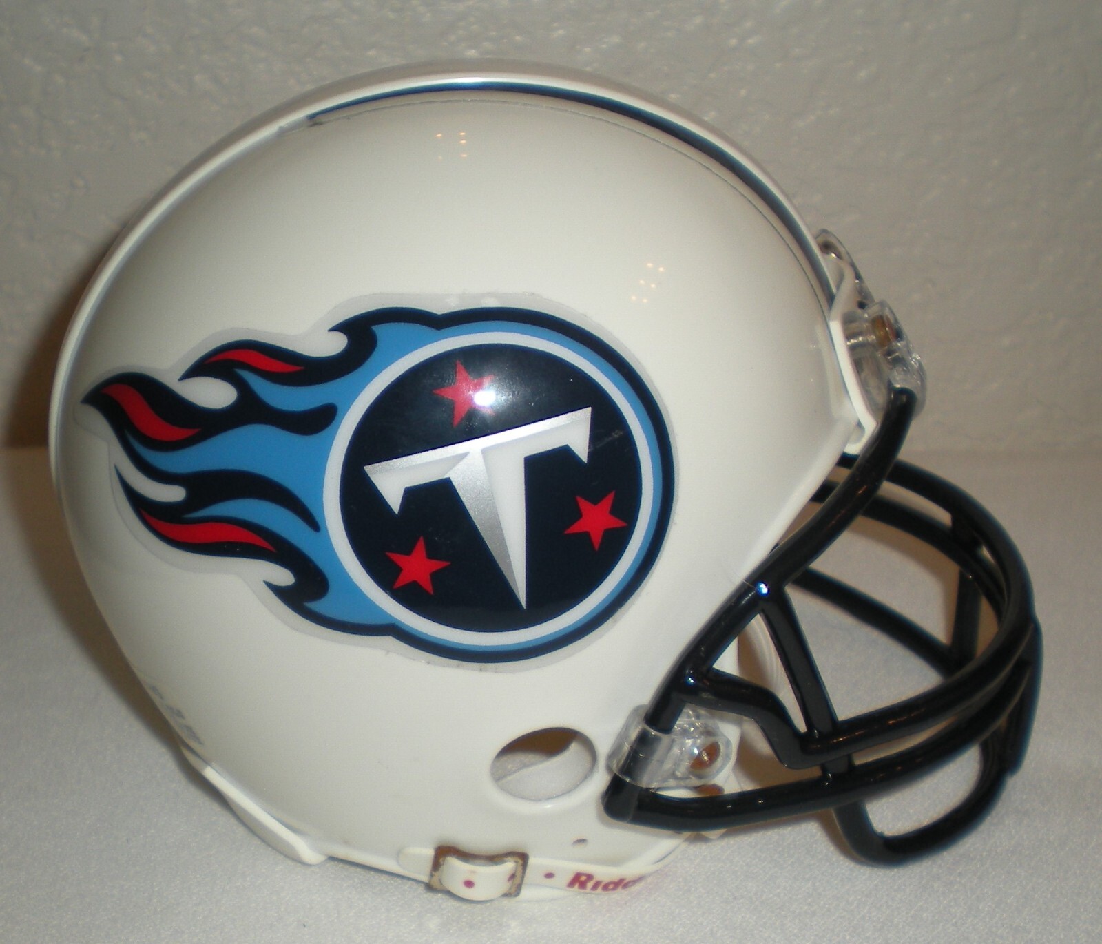 Riddell Tennessee Titans Vintage Football Mini Helmet 3 5/8