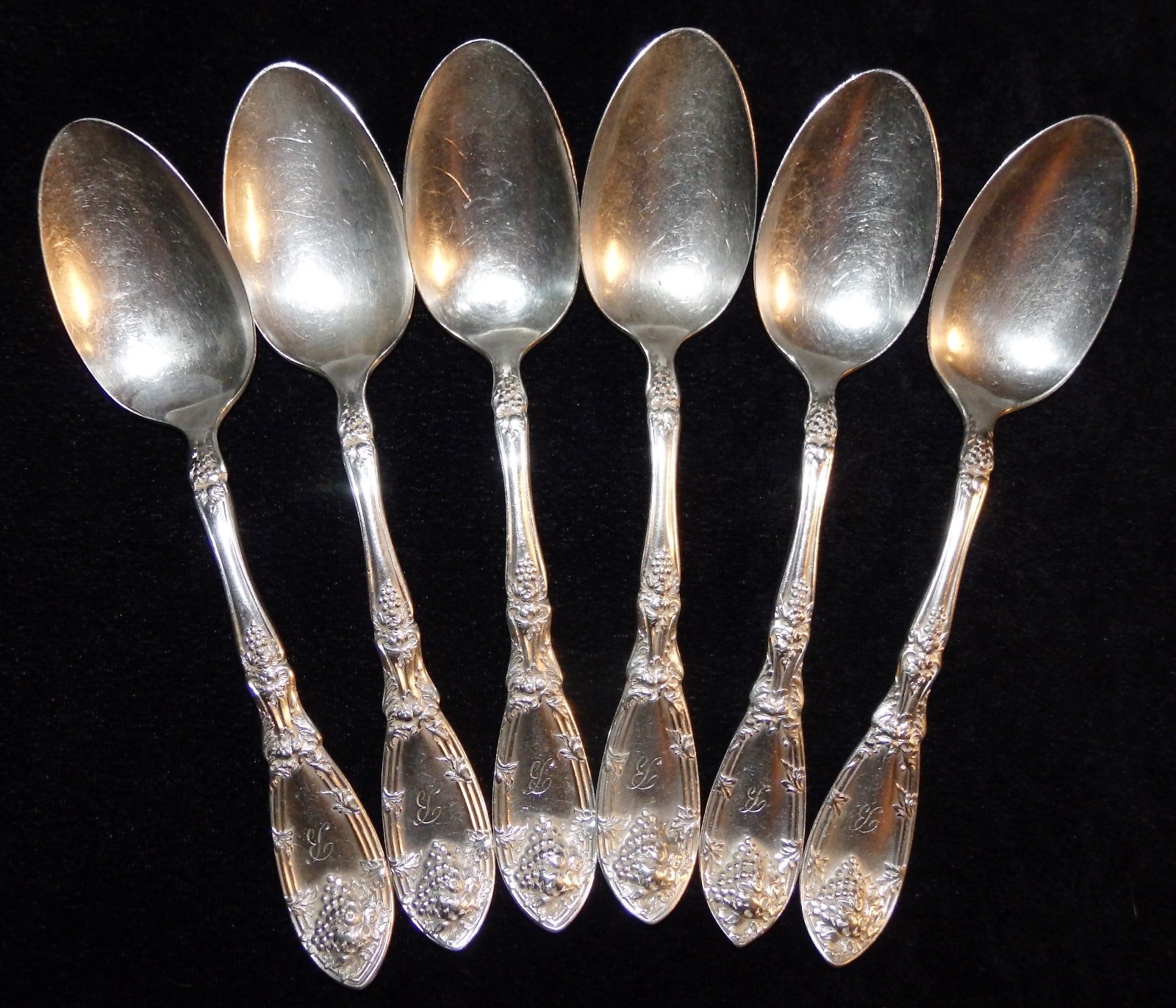Antique 1881 Rogers 1908 La Vigne Sugar Spoon Grape Motif