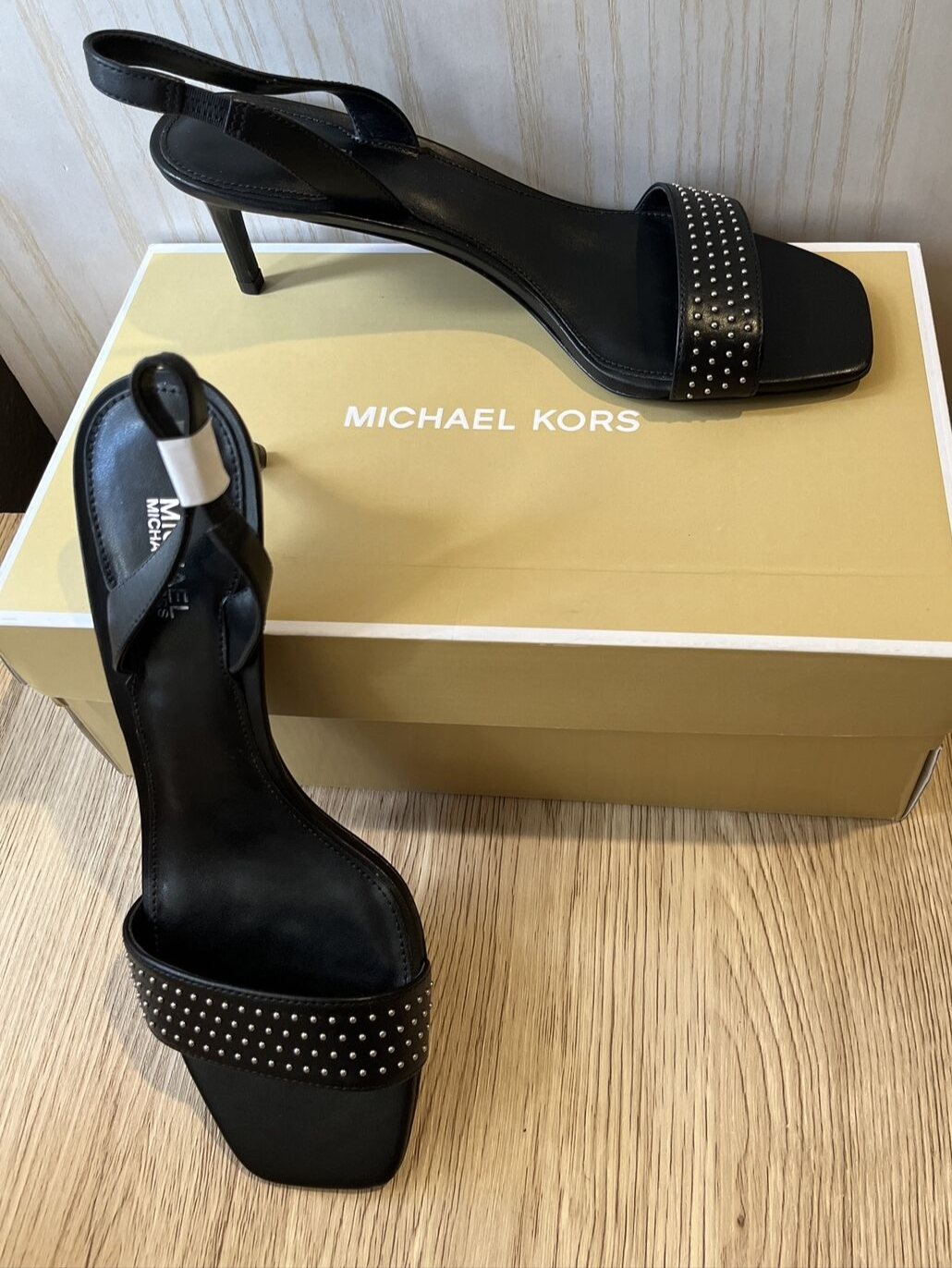 Michael Kors★MILA SLINGBACK スタッズ付 ストラップサンダル Michael Kors Mila Sandal Thin Heel in Black w Silver Tone