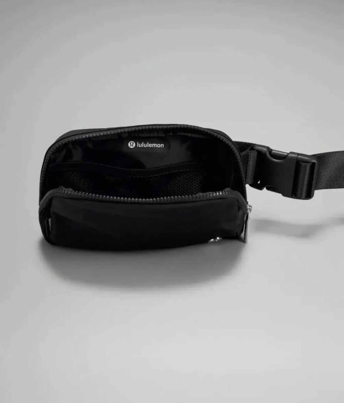 black everywhere belt bag