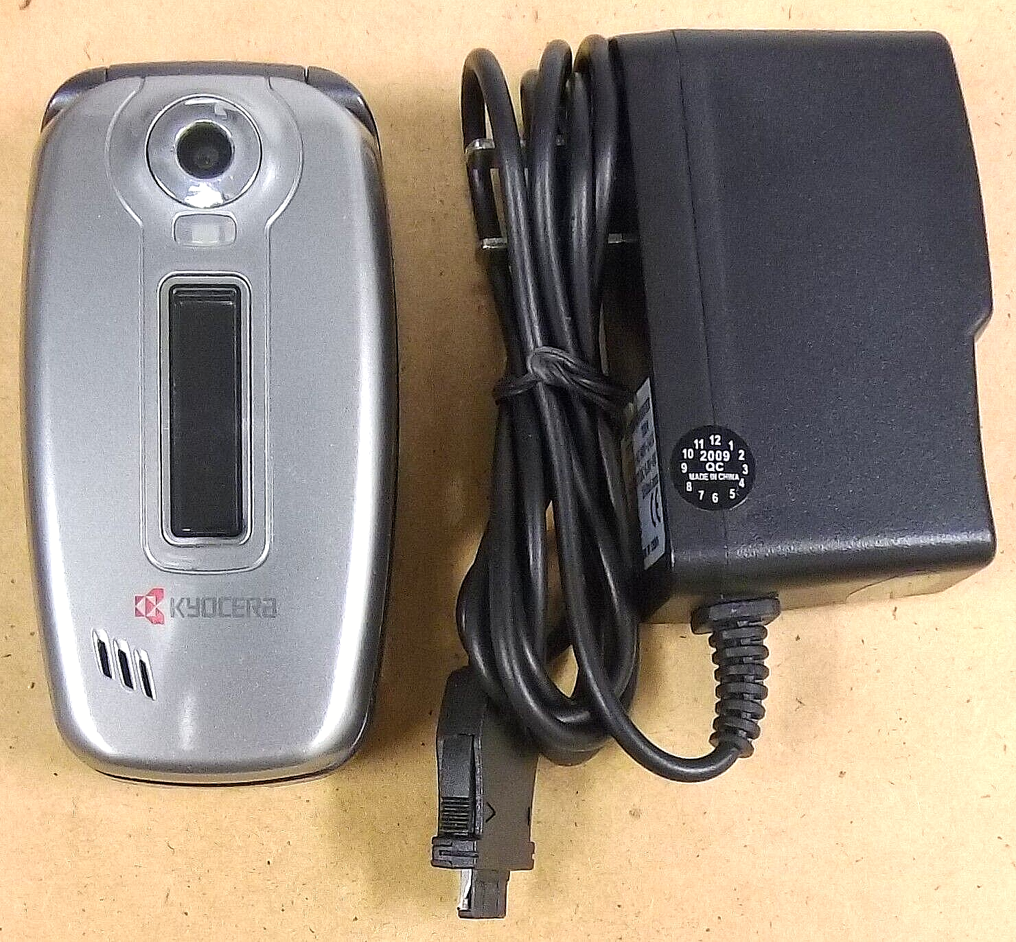 スマートフォン本体 Liberia Flip Yahoo!モバイル - Libero Flipの商品詳細