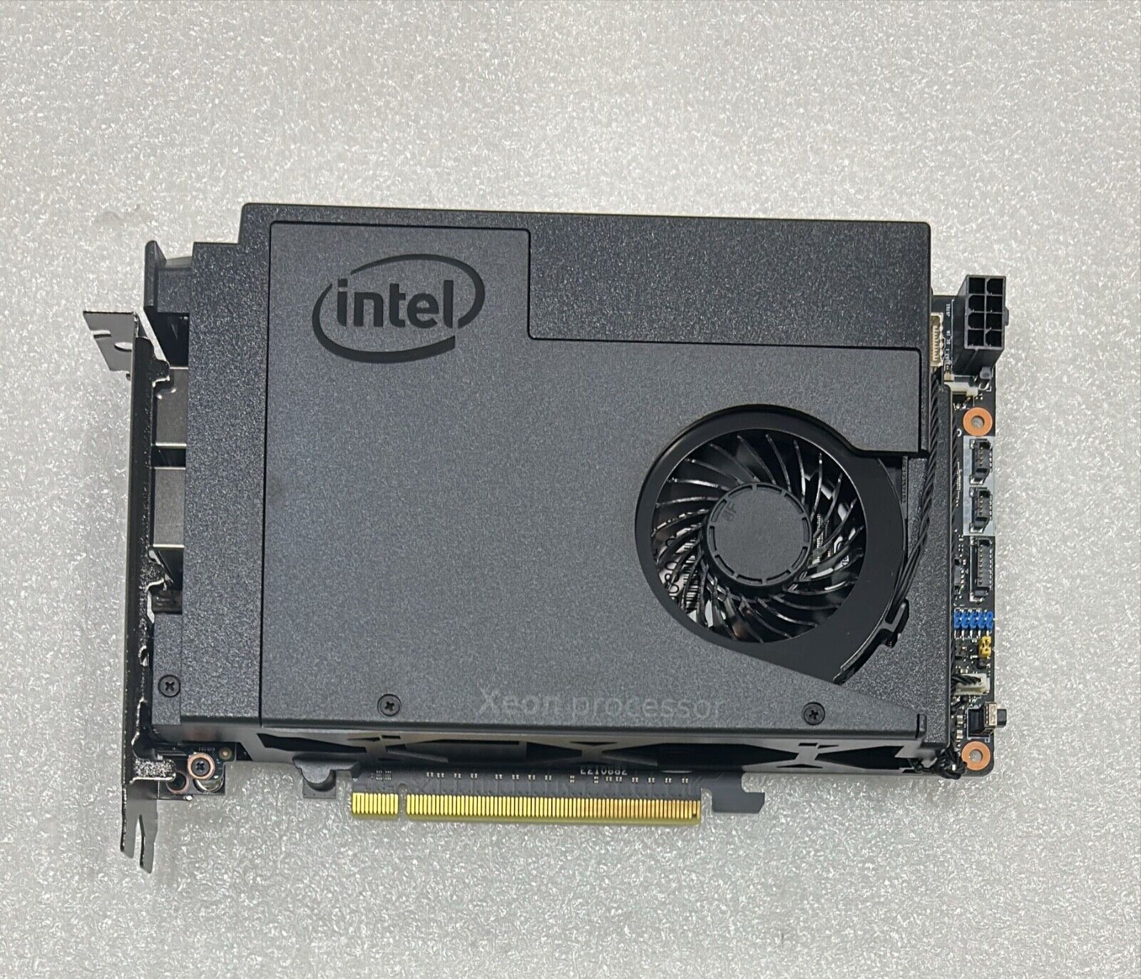 Intel BKNUC9VXQNB NUC9VXQNB NUC 9 Pro Compute Element NEW ELEMENT ONLY Intel BKNUC9VXQNB NUC9VXQNB NUC 9 Pro Compute Element NEW ELEMENT ONLY