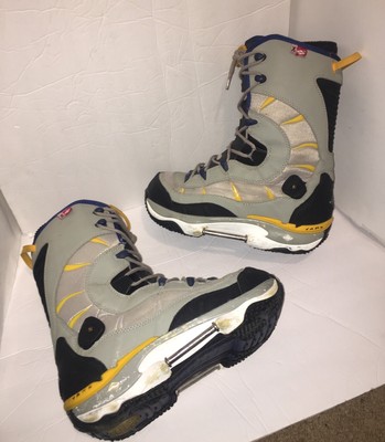 vans switch snowboard boots