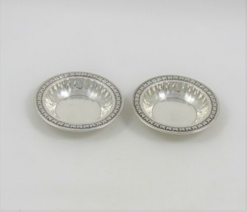 Pair of Sterling Silver Bon Bon / Nut Dishes by Lipman Brothers