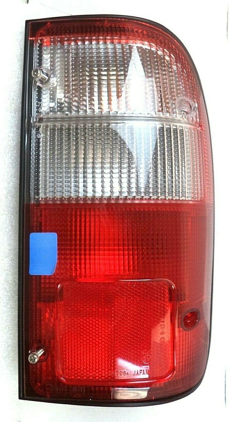 REVERIE150 2枚 Toyota Koito Lamp Assembly, RR 81550-35140 ( See description