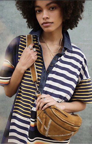 

Сумка-слинг Free People Stitch In Time Светло-коричневый замшевый ремешок через плечо с декоративной строчкой НОВИНКА, stitch in time sling