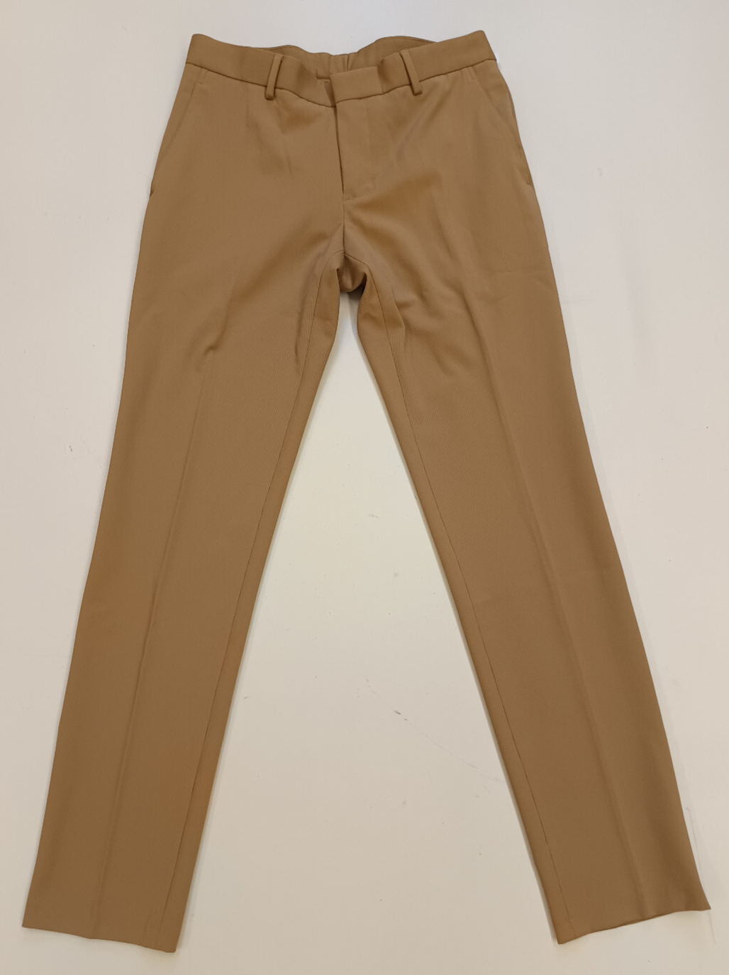 ZARA セットアップ COOL COMFORT ベージュ　Lサイズ相当 ZARAのベージュセットアップが主役の 肌見せ美バランスな