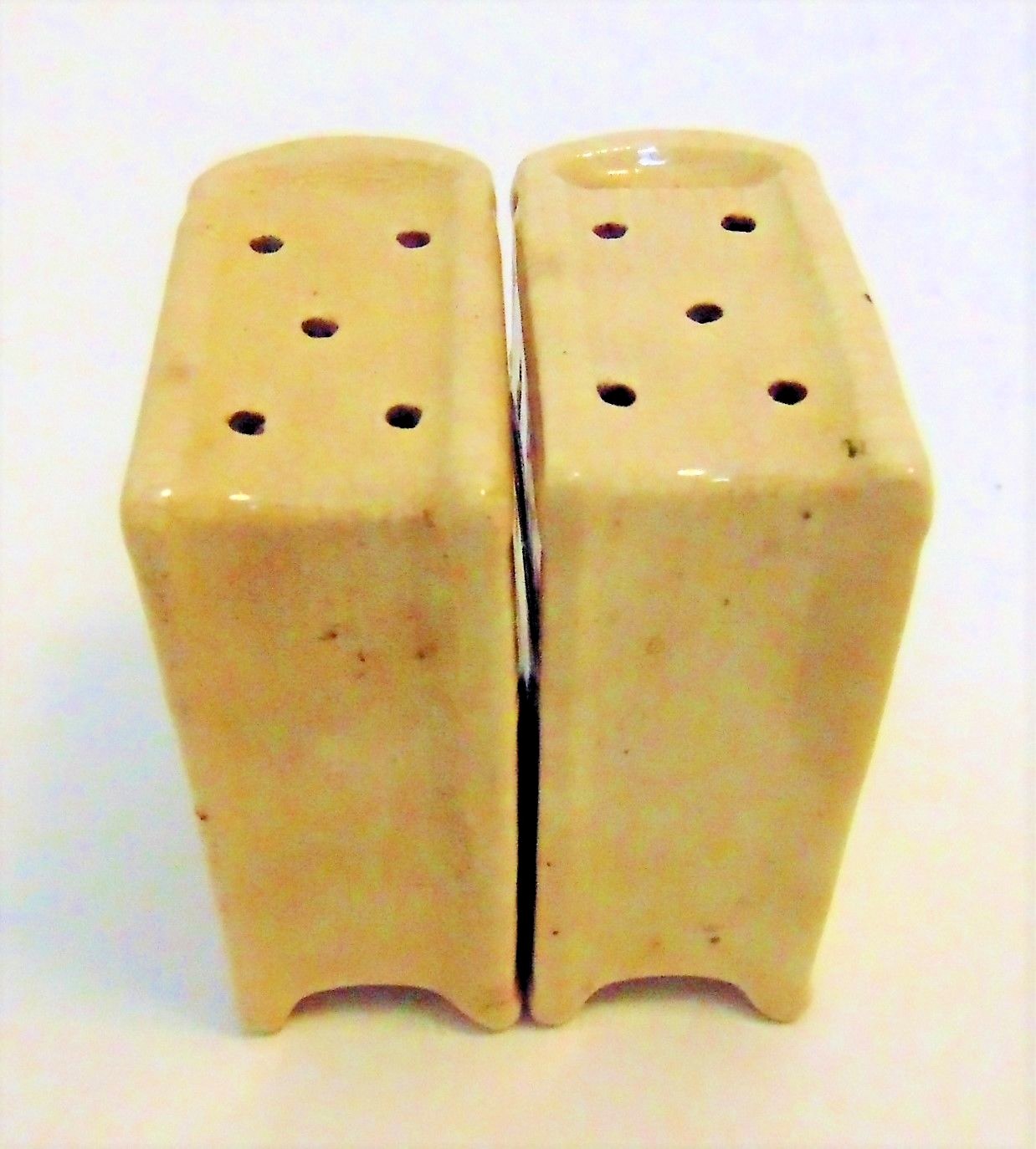 Vintage Book Style Rooster Shakers Cinnamon Salt Made in Japan