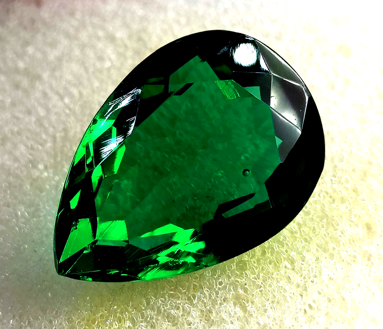 Mind-blowing Natural Green Emerald 16 Ct EGL Pear Shape Loose Gemstone 6AGE
