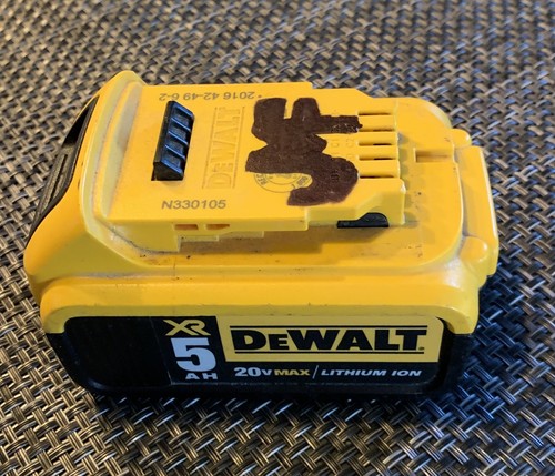 DEWALT DCB205 20V Max Premium XR Lithium-Ion Battery for parts only