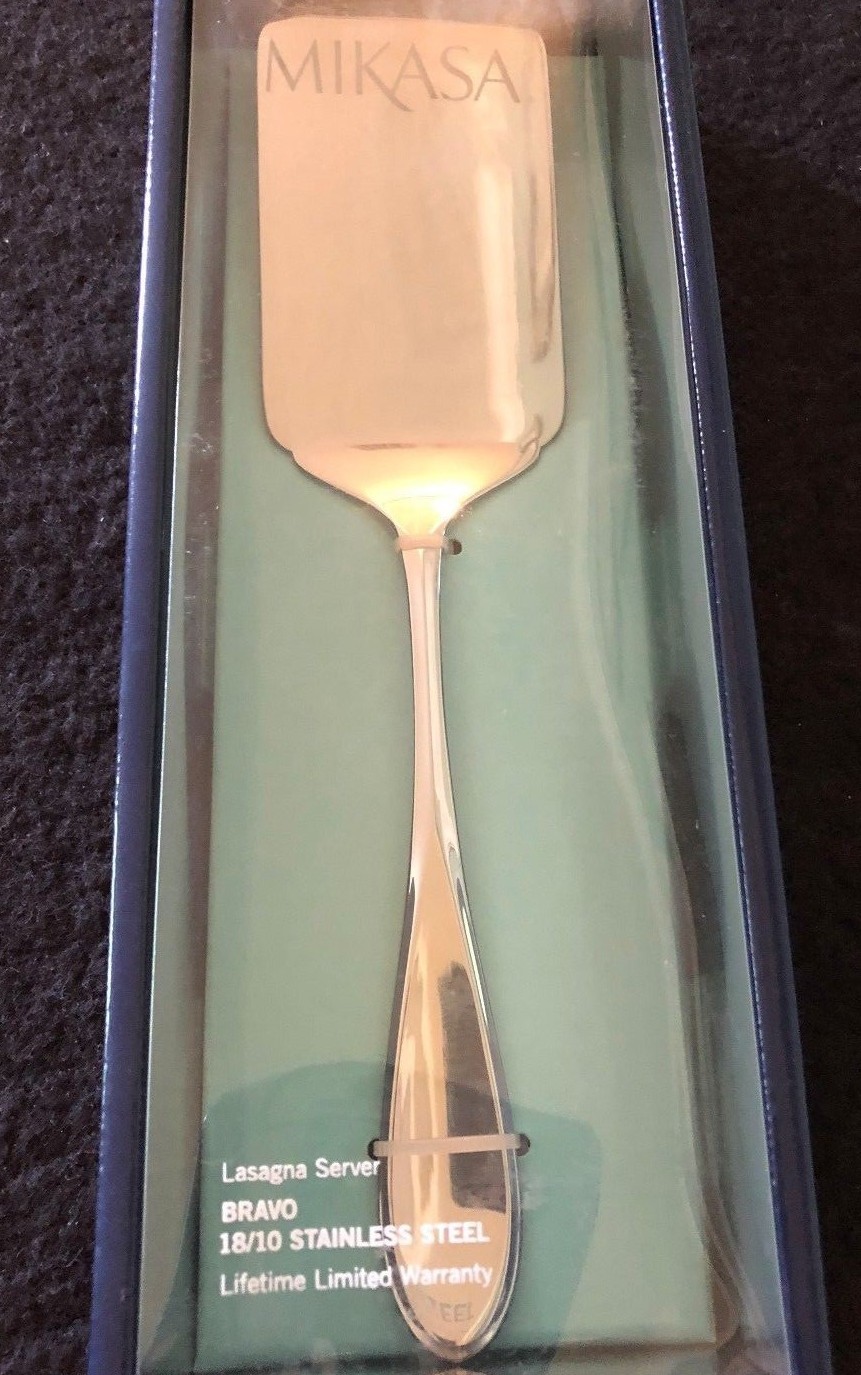 MIKASA LASAGNA SERVER BRAVO 18/10 STAINLESS STEEL - NEVER NEEDS POLISHING! GIFT