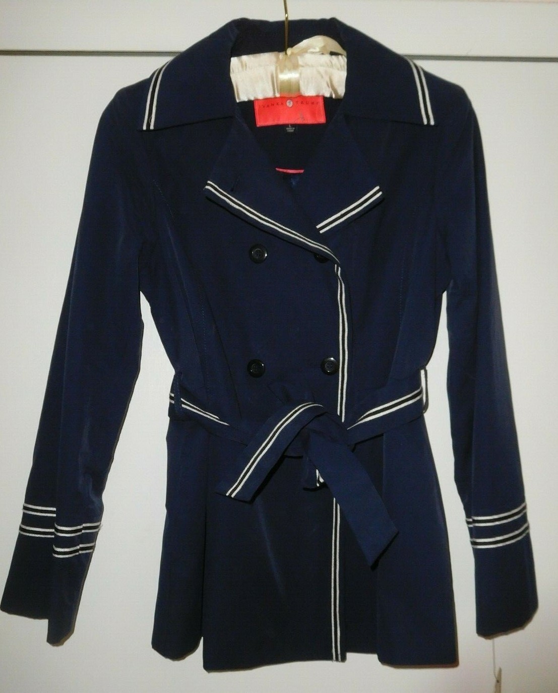 イヴァンカトランプ　ダブルブレストコート NWT! Ivanka Trump Navy Blue Double Breasted Short Belted