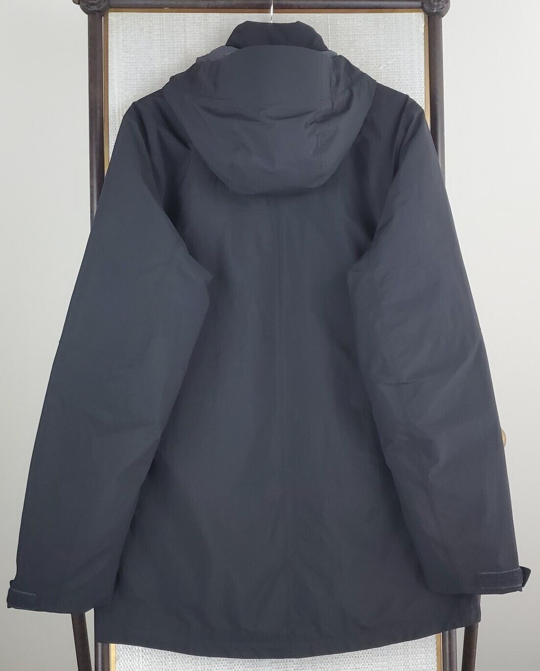 Pre-owned Outdoor Research Size Xl Jacket Mens Black Insulated Waterproof $299