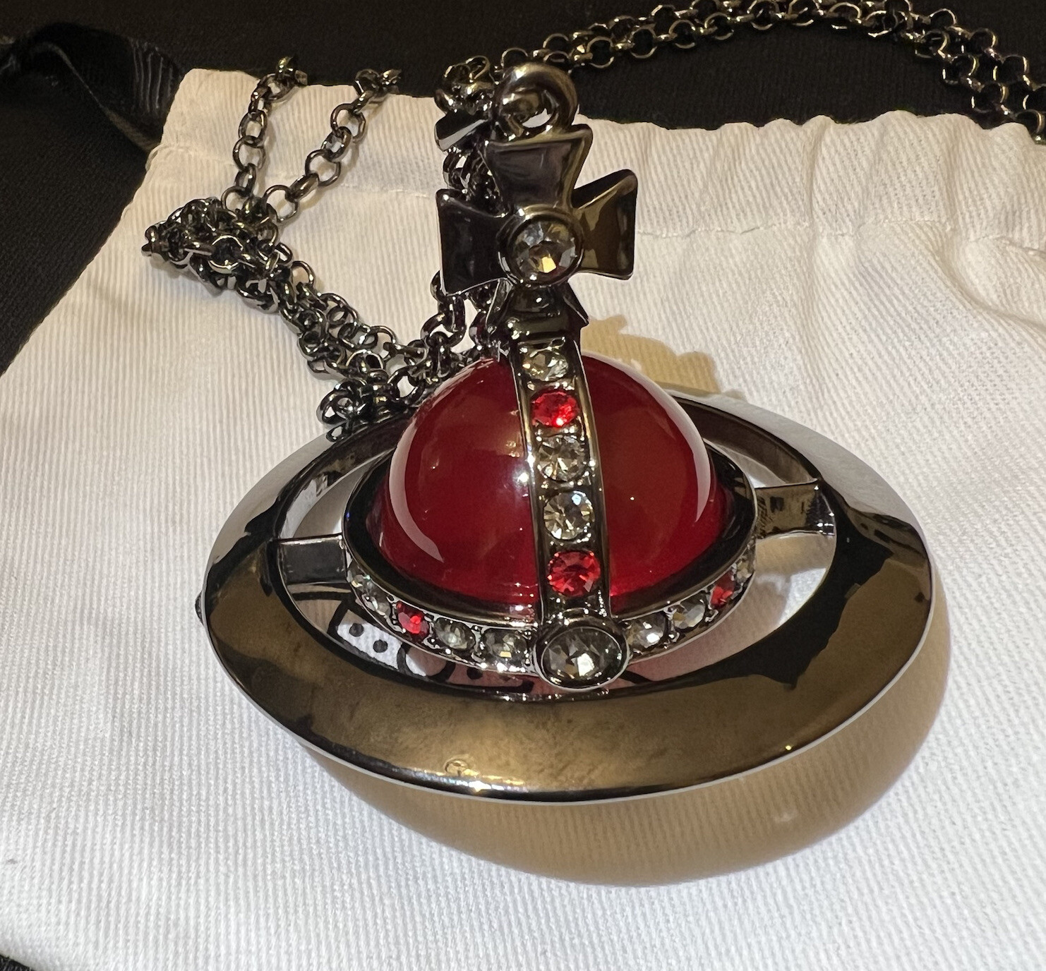 Vivienne Westwood トーナルORB Vivienne Westwood Necklace Medium Orb Black Silver Top 6.5 x