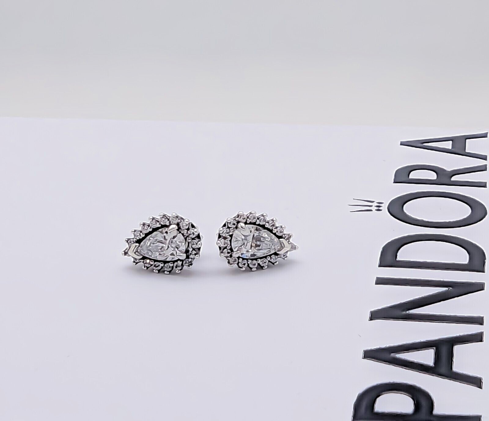 NEW 100% Authentic PANDORA 925 Sparkling Pear Halo Stud NEW 100% Authentic PANDORA 925 Sparkling Pear Halo Stud