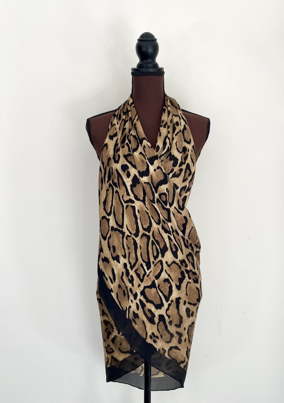 Pre-owned Gucci Unisex  Silk Scarf Leopard Animal Print Black Beige Chiffon Stole Scarf