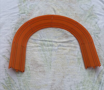 TYCO/Mattel HO Scale Slot Car 9  Radius Banked Curve Track Assembly