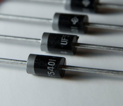 UF5401 Ultra Fast Diodes 3A 100V 10 Per Strip