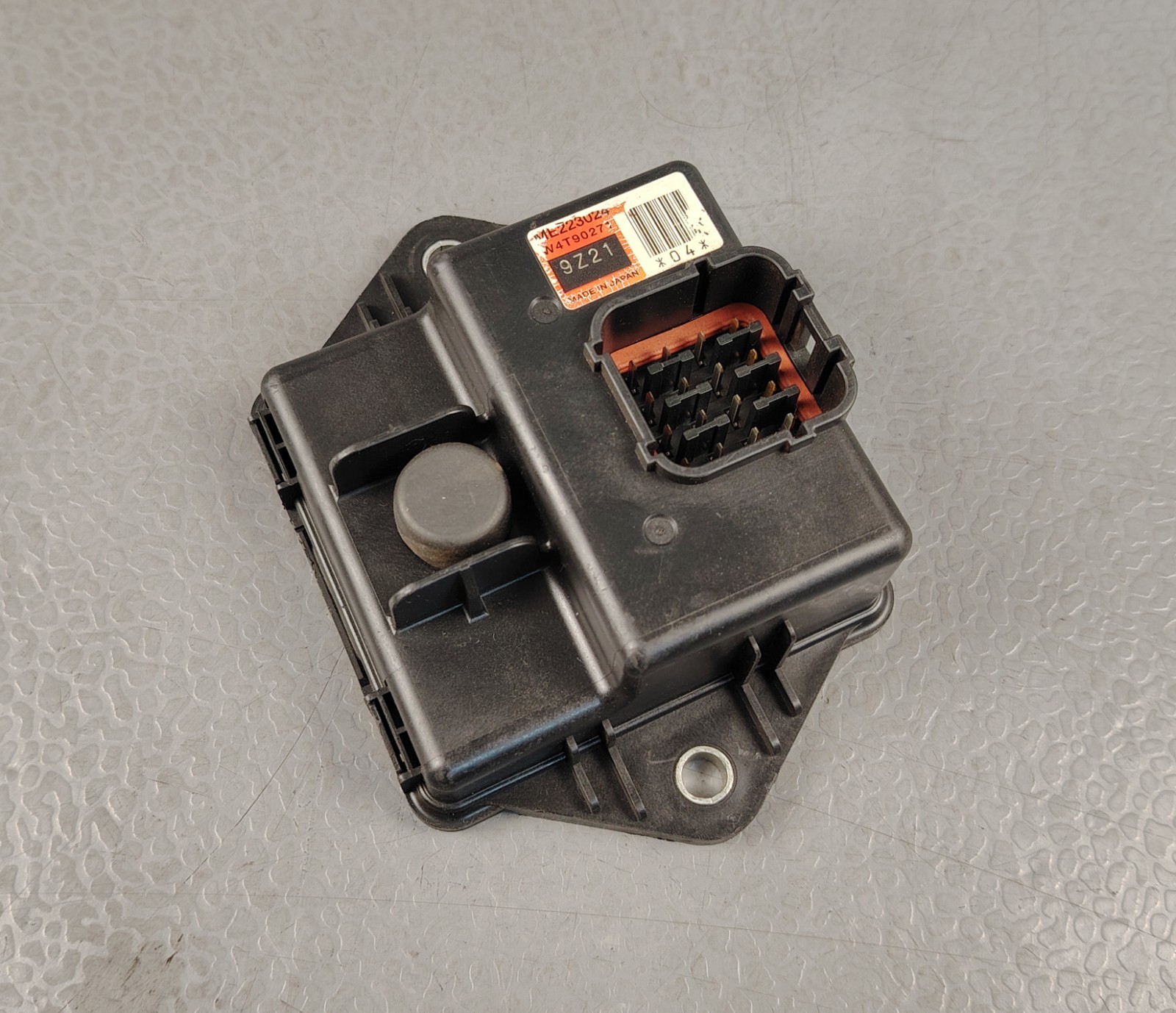 おまとめ4点【5P-58, 5P-59, 5O-2, 51-133】 2005 2006 Mitsubishi FUSO Canter FE 4M50T3 Control Unit