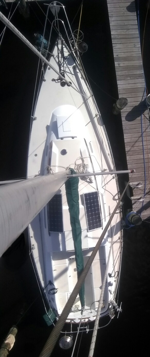 SAILBOAT C&C mrk 1 7 SAILS, ATOMIC 4 INBOARD EXCEL. CONDITION NO PROJECT