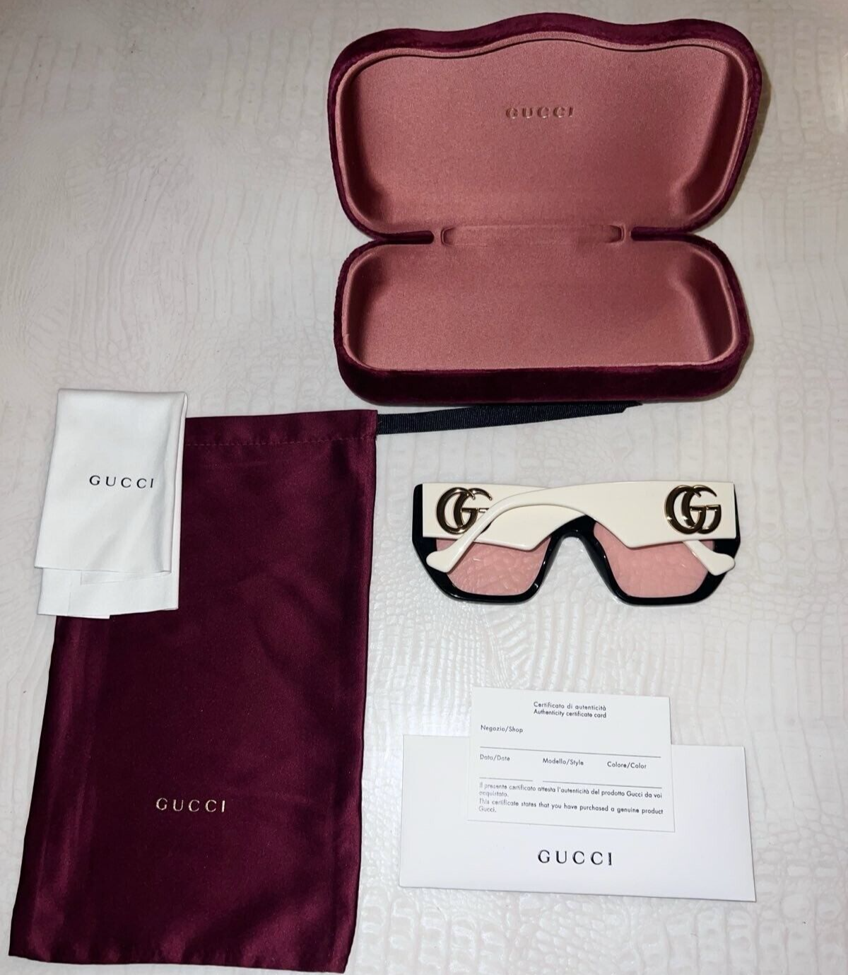 Pre-owned Gucci Gg0956s Oversized Square Women Sunglasses Black Frame Pink Lens