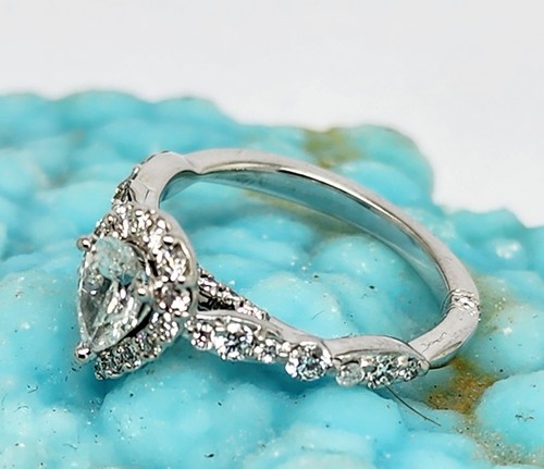 $4600 MONIQUE LHUILLIER BLISS 18K GOLD 7/8 CT DIAMOND ENGAGEMENT RING  SIZE 5.25