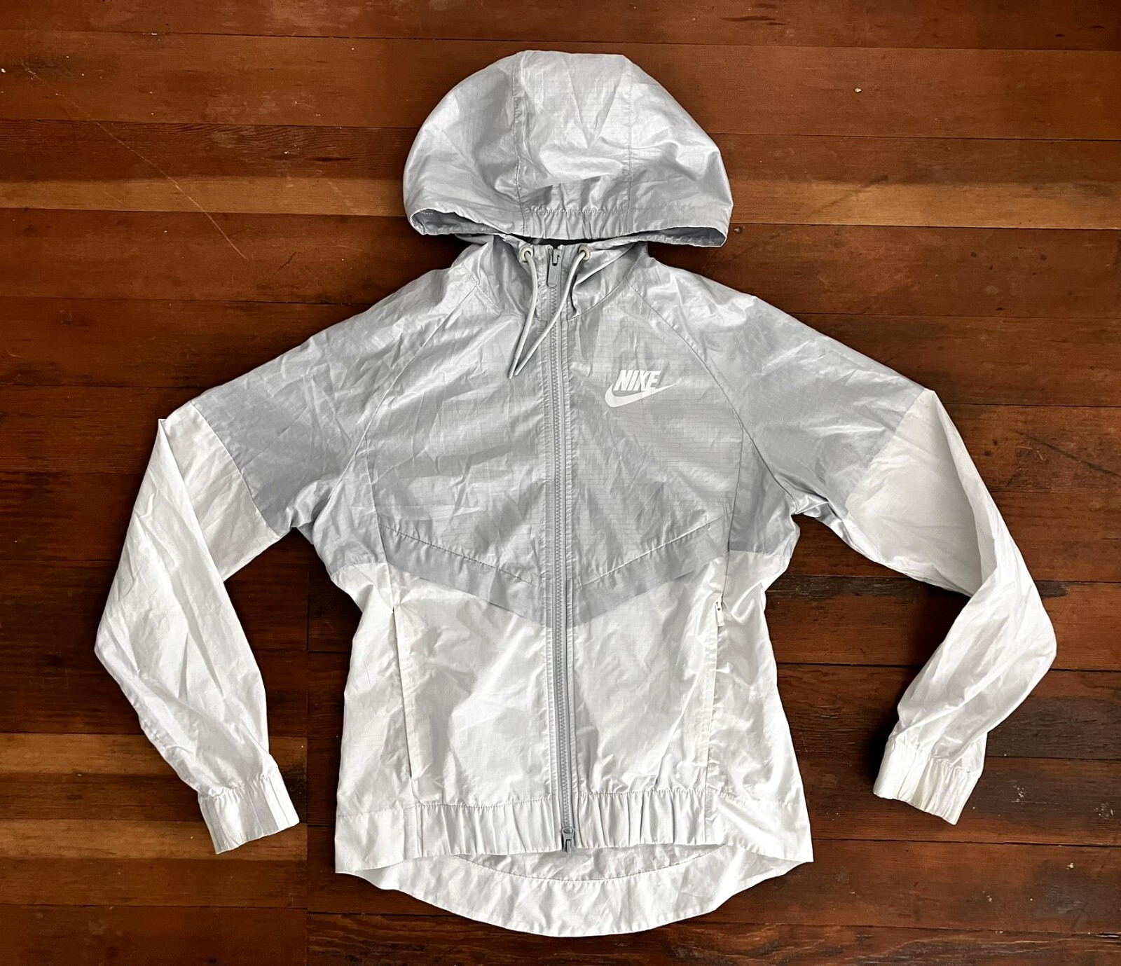 Nike Running Division 長袖ウィンドブレーカー ホワイト Buy Nike Running Division Men's UV Running Jacket - Summit
