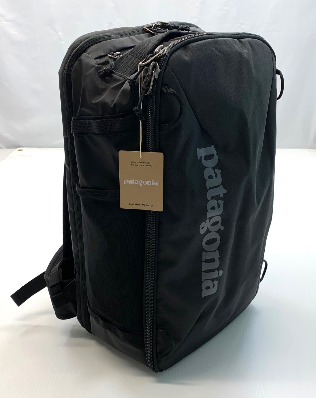 PATAGONIA Black Hole Mini MLC 30L Pack #49266 BLACK w/ BLACK