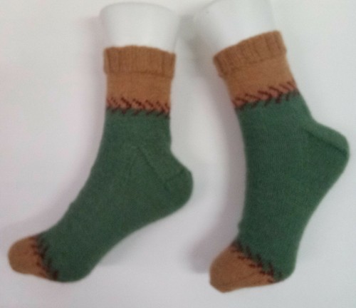 100% Alpaca Green/yellow Shoe Size 6/8 #7
