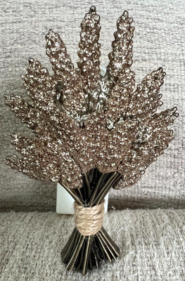 RARE! Bath & Body Works Wallflower Plug In Glitter Wheat with Jute Tie Accent!