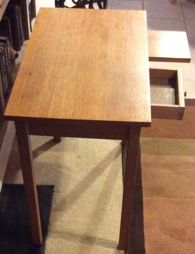 Vintage library desk - Oak - Good condition 32”x18”x26” Tall